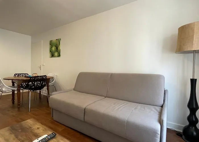 מלון דירות Central 3*