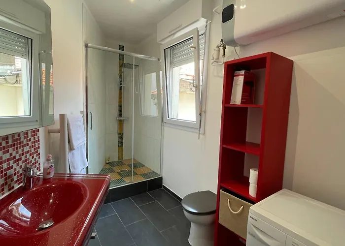 Central מלון דירות 3*