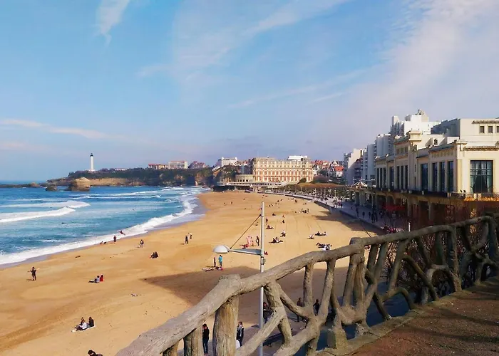 Central מלון דירות 3*