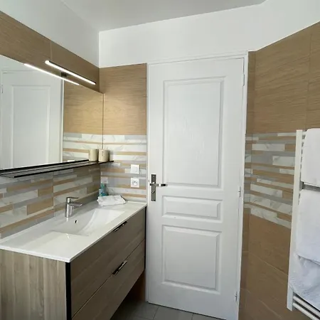 Central 3* ביאריץ