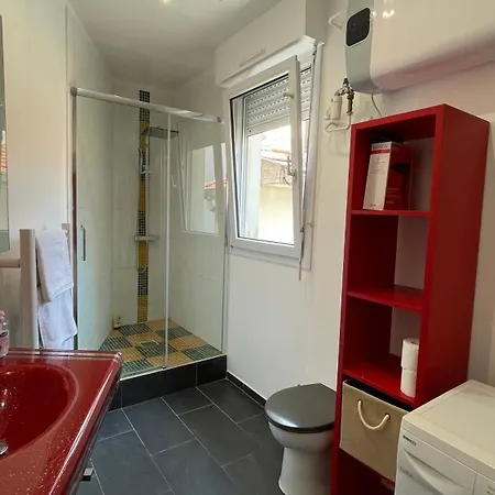 Central מלון דירות 3*